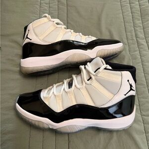 Air Jordan 11 Retro “Concord” (Size 10, OG box included!)